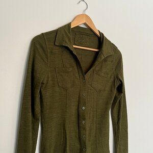 Prana. Button Up Long Sleeve Top. Heathered Green Color. Size Medium. Womens.